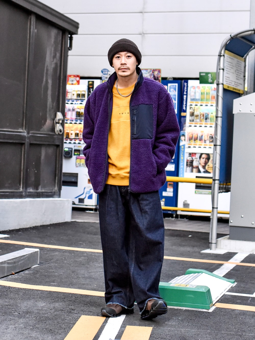 「プチプラ、フリース、紫、デニム、マスタード、休日コーデ、秋コーデ、大人コーデ、スウェット」｜「GUのアイテム（その他アウター、パープル系）」を使った、ICCHOさん（メンズ・170cm）の秋コーディネートの1枚目の写真