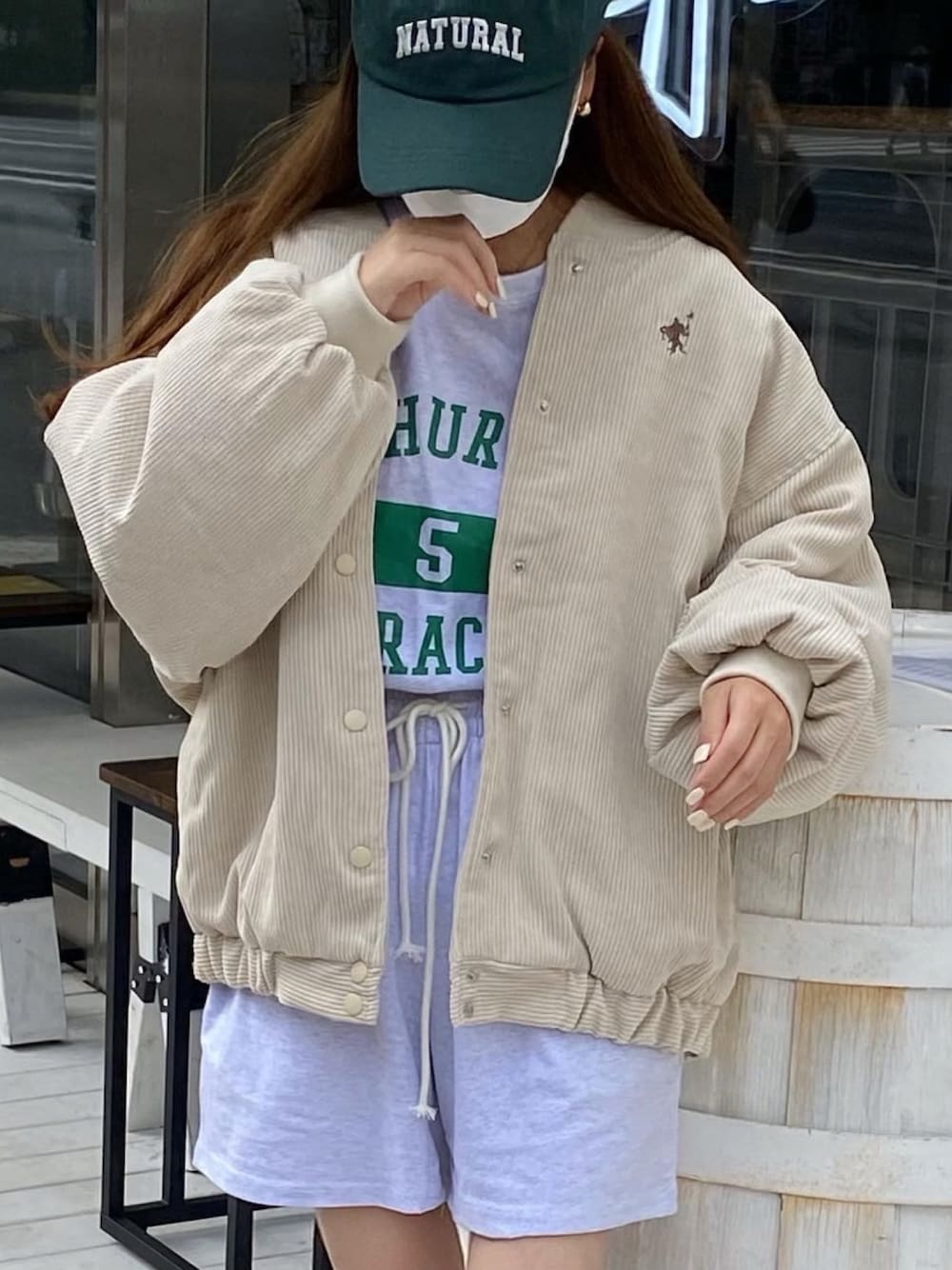 「だから秋服が好き、コーデュロイ、秋コーデ、プチプラ、コーデュロイジャケット、プチプラコーデ、秋服」｜「classicalelfのメンズライクがトレンド。暖かコーデュロイ中綿ブルゾン（MA-1、ベージュ系）」を使った、classicalelfクラシカルエルフさん（レディース・164cm）の秋コーディネートの1枚目の写真