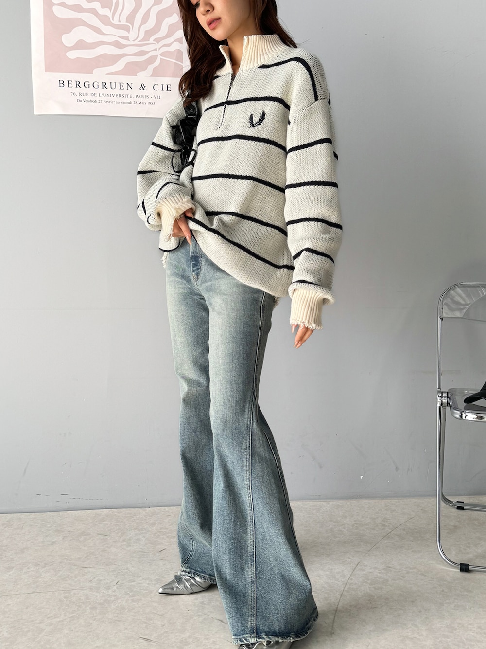 「mily biletの【mily bilet】こなれ感のある大人カジュアルが完成。ハーフジップクラッシュ加工ボーダープルオーバー(ニット)（ニット/セーター、ホワイト系）」を使った、classicalelfクラシカルエルフさん（レディース・163cm）の冬コーディネートの1枚目の写真