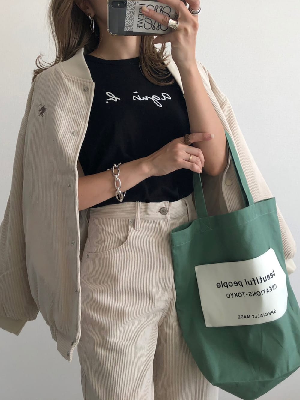 「だから秋服が好き、秋コーデ、コーデュロイ、コーデュロイパンツ、プチプラ、プチプラコーデ、セットアップ」｜「classicalelfのワイドなのに美シルエット。セットアップも楽しめるコーデュロイパンツ。（その他パンツ、ブラウン系）」を使った、classicalelfクラシカルエルフさん（レディース・165cm）の秋コーディネートの1枚目の写真
