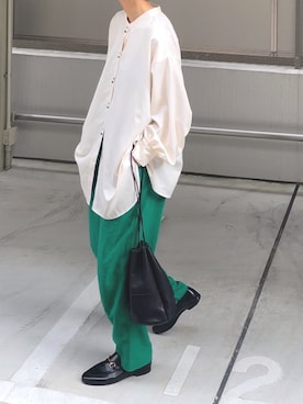 「グリーンパンツ」｜classicalelfクラシカルエルフさん（レディース・165cm）の秋コーディネート