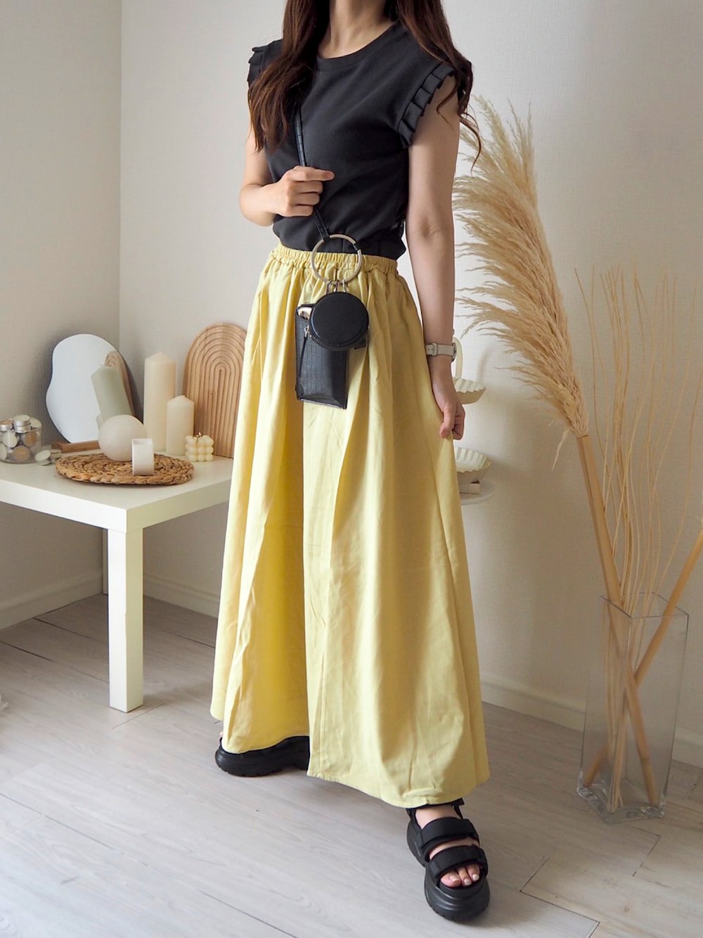 「スカート、イエローコーデ、今日のコーデ、スカートスタイル、プチプラ、ootd、カラースカート」｜「classicalelfのさらり、たっぷりフレア。リラックスコットンリネンスカート（スカート、ベージュ系）」を使った、classicalelfクラシカルエルフさん（レディース・161cm）の夏コーディネートの1枚目の写真