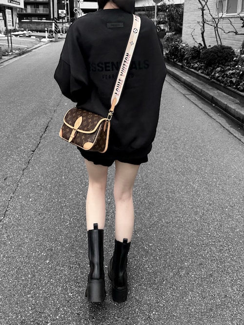 コーデのアクセントに♪【LOUISVUITTON】スウェットシャツ コーデのアクセントに♪【LOUISVUITTON】スウェットシャツ