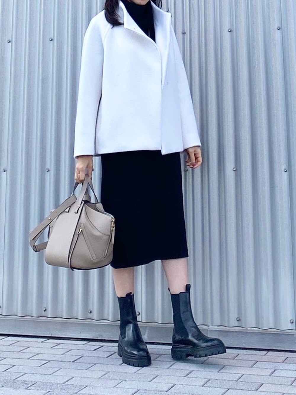 「冬、オトナ女子、オトナカジュアル、ootd、カジュアル、ニット、ニットワンピース、ニットワンピ、UNIQLO、ユニクロ、プチプラ、プチプラコーデ、きれいめカジュアル、キレイめ、シンプル」｜「UNIQLOのアイテム（ワンピース、ブラック系）」を使った、kyoooco♡さん（レディース・162cm）の冬コーディネートの1枚目の写真