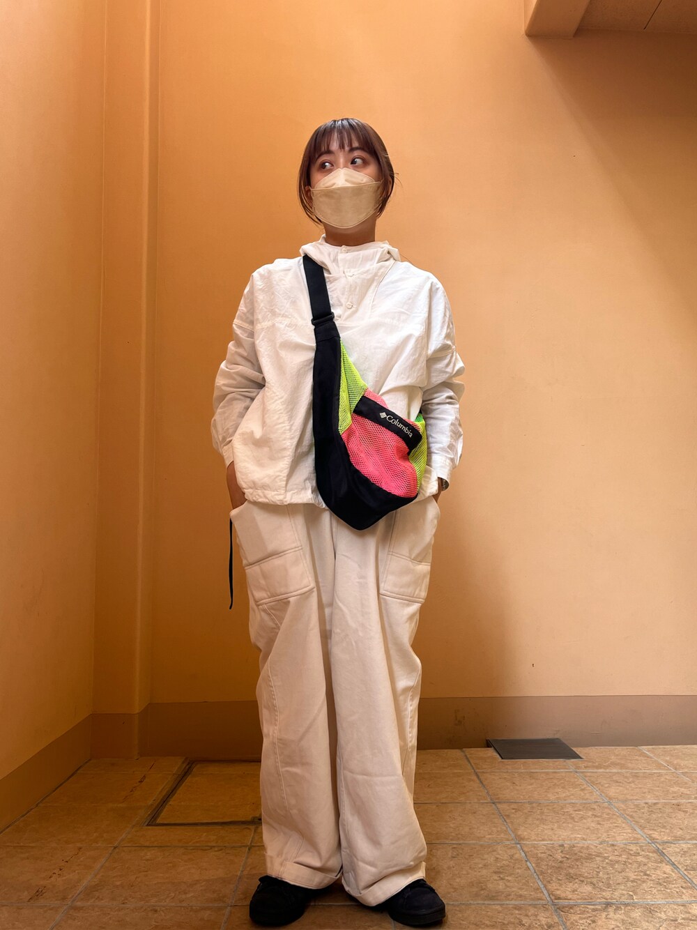 「春色、今日のコーデ、春コーデ、カジュアルコーデ、ootd、Columbia、低身長女子、ラフ、ショルダーバッグ、古着MIX」｜「Columbiaのアイテム（ショルダーバッグ、その他）」を使った、　アヤナさん（レディース・155cm）の春コーディネートの1枚目の写真