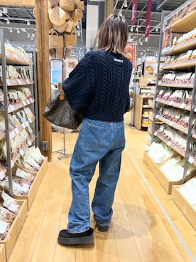 「アイテム（サンダル）」を使った、LINAさん（レディース・159cm）の秋コーディネート