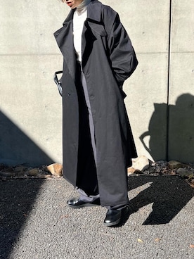 「グレーパンツ」｜「アイテム（トレンチコート）」を使った、LINAさん（レディース・159cm）の秋コーディネート