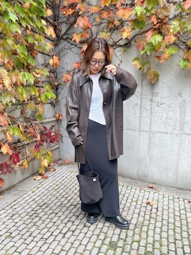 「アイテム（サンダル）」を使った、LINAさん（レディース・159cm）の秋コーディネート