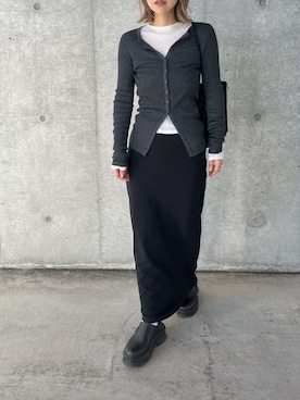 「アイテム（サンダル）」を使った、LINAさん（レディース・159cm）の秋コーディネート