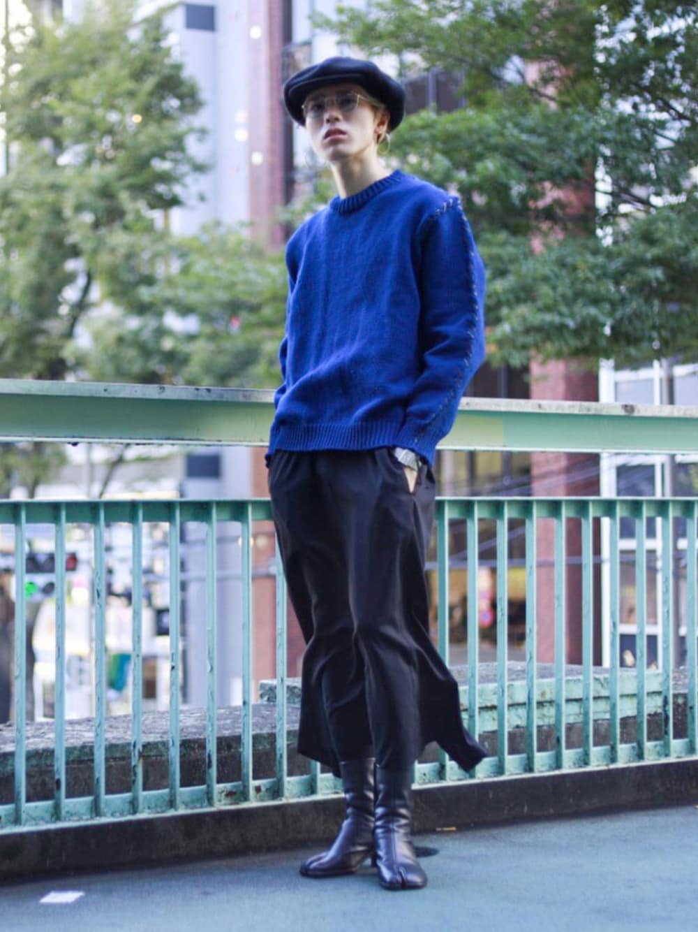 「ワンピース、ベレー帽、レイヤードスタイル、革靴、ハンチング、モード、韓国ファッション、ジェンダーレス、足袋ブーツ、秋服準備はじめました」｜「VICTIMのアイテム（帽子、ブラック系）」を使った、UJUさん（メンズ・176cm）の秋コーディネートの1枚目の写真