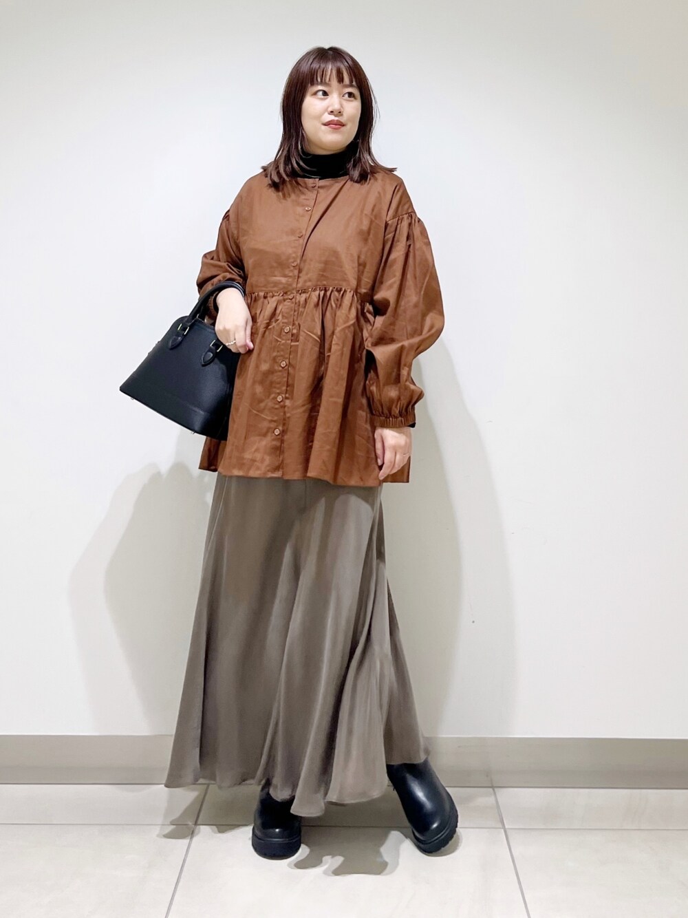 アーバンリサーチ ドアーズ＊コットンツイル2WAYギャザーブラウス 茶 楽天市場】コットンツイル2WAYギャザーブラウス URBAN RESEARCH DOORS