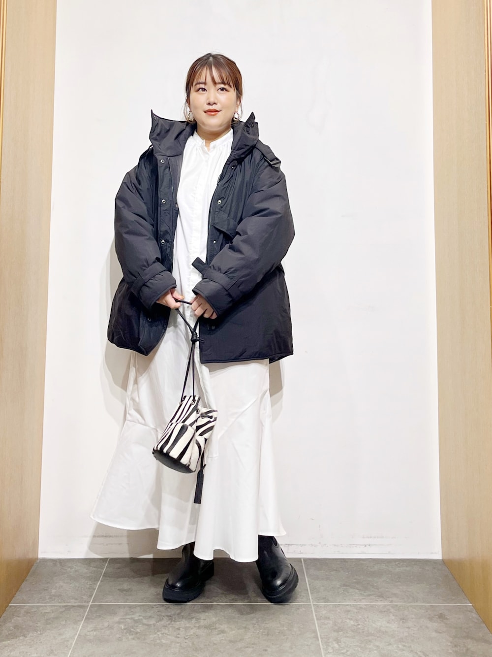 URBS別注】WILDTHINGS belted puff jacketを使ったショップスタッフの