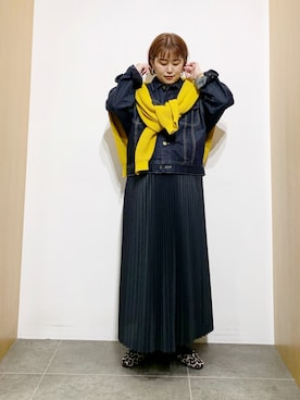 「肩掛け」｜「アイテム（デニムジャケット）」を使った、サトみ。さん（レディース・151cm）の夏コーディネート