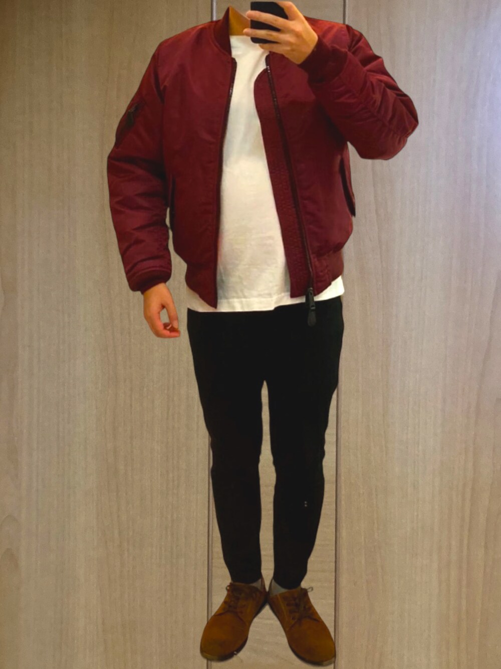 「AVIREX、H&M、UNIQLO、MA-1、白Tシャツ、黒スキニー、低身長、秋冬コーデ、デート、休日スタイル、キレイめ」｜「AVIREXの《WOMENS》MA-1 コマーシャル/MA-1 COMMERCIAL（MA-1、レッド系）」を使った、てぃるみさん（メンズ・158cm）の冬コーディネートの1枚目の写真