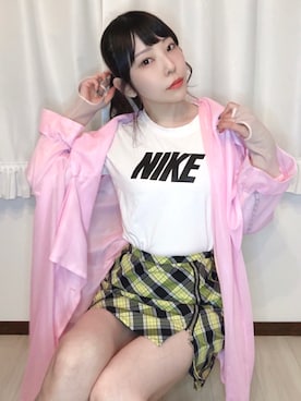 「アイテム（その他アウター、ピンク系）」を使った、相沢梨紗さん（レディース・159cm）の秋コーディネート