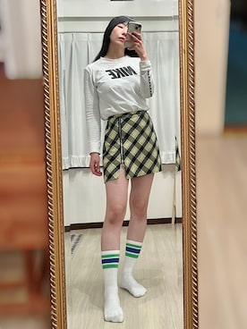 「VVV（ブイブイブイ）のアイテム」を使った、相沢梨紗さん（レディース・159cm）の春コーディネート