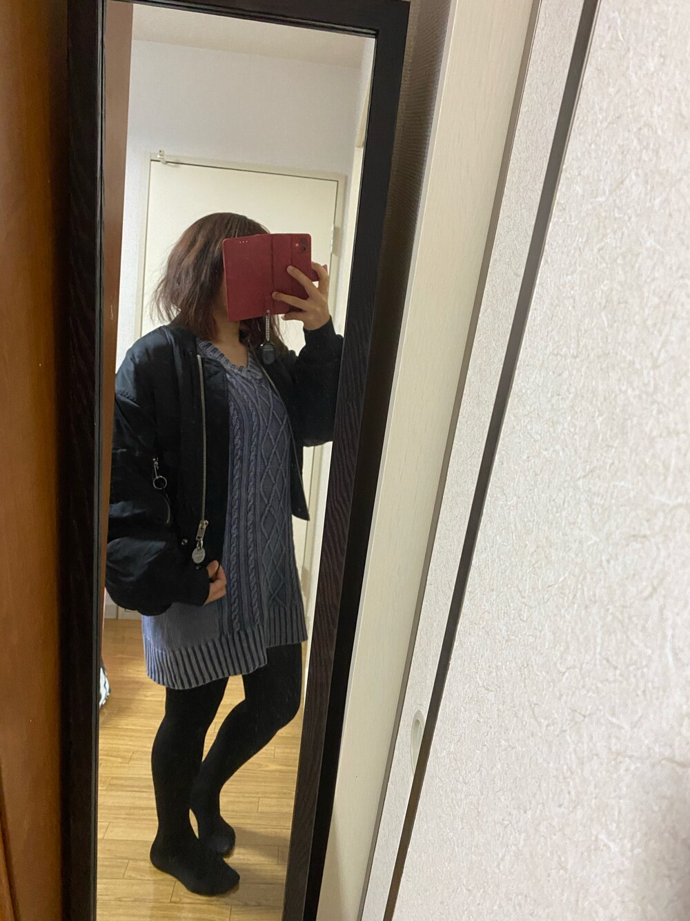 「休日スタイル、ニットワンピース、ニット/セーター、MA-1、低身長、Diesel、CECIL McBEE、ママコーデ」｜「CECIL McBEEのアイテム（ワンピース/ドレス、ブルー系）」を使った、Wankoさん（レディース・147cm）の冬コーディネートの1枚目の写真
