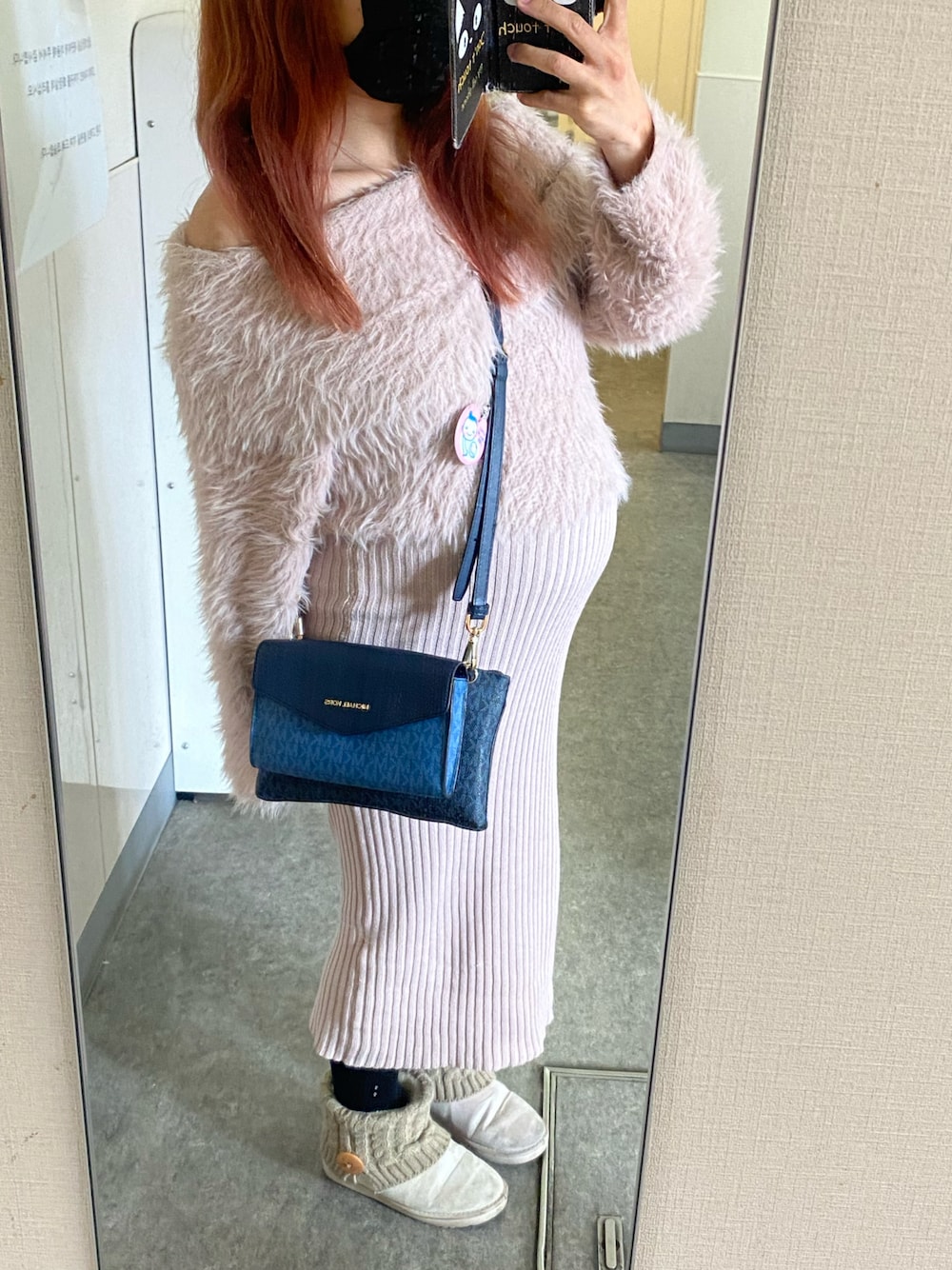 「妊婦コーデ、低身長、休日スタイル、ニットワンピース、RESEXXY、ママコーデ、パステルカラー」｜「RESEXXYのオフタートルシャギーニットワンピース（ワンピース、ピンク系）」を使った、Wankoさん（レディース・147cm）の冬コーディネートの1枚目の写真