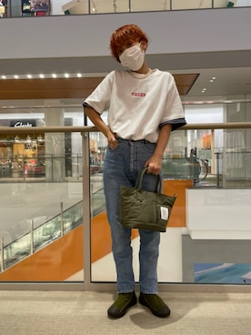 「ミニトート」｜「アイテム（Tシャツ/カットソー）」を使った、増田彩華さん（レディース・164cm）の夏コーディネート