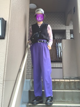 「パープル×黒」｜「アイテム（ベスト）」を使った、リズムさん（レディース・168cm）の秋コーディネート