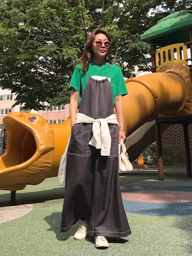 「腰巻きスタイル」｜「アイテム（サロペット/オーバーオール）」を使った、혜빈（ヘビン）さん（レディース・165cm）の夏コーディネート