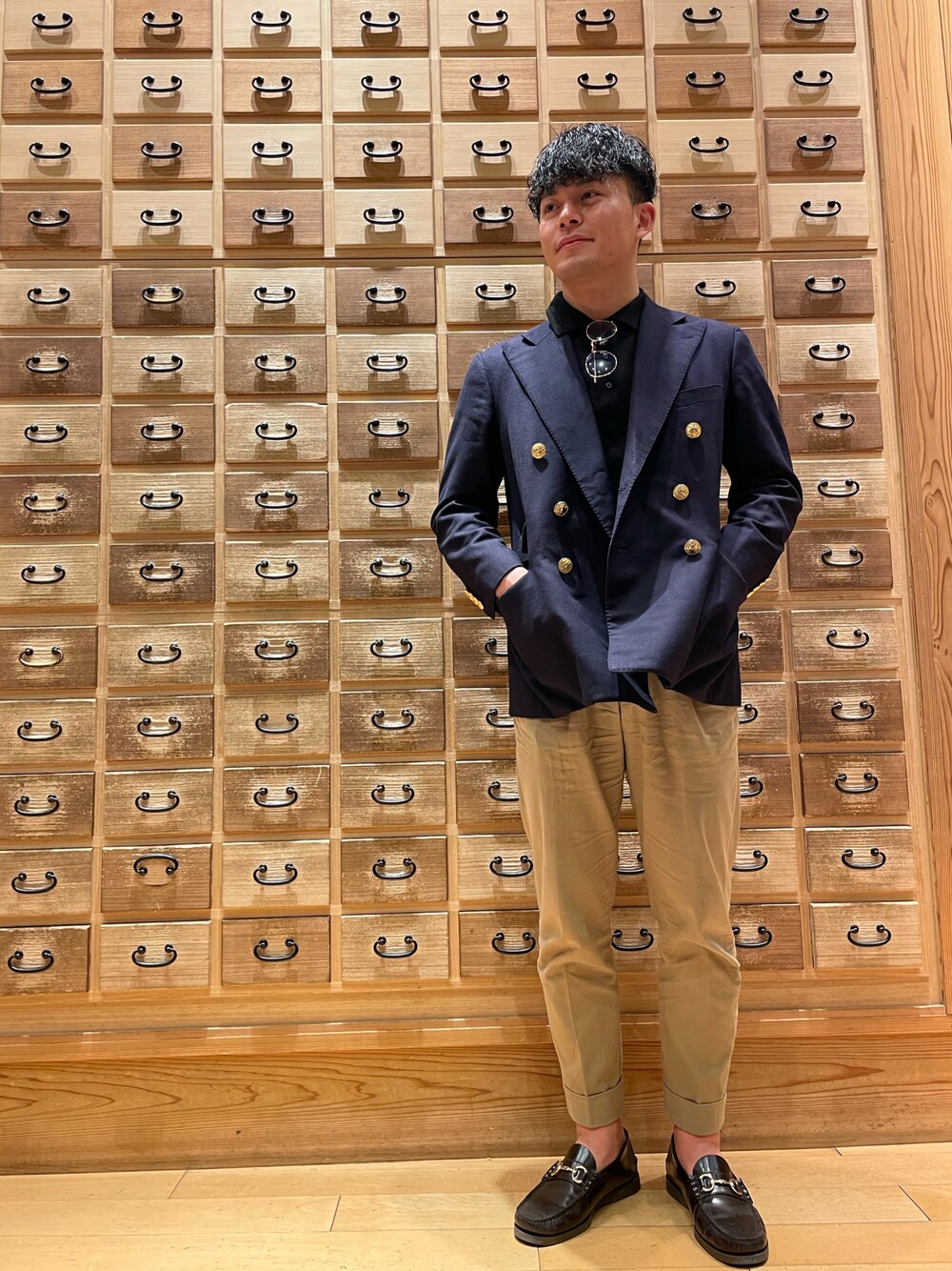 POLO RALPH LAURENのテーラードジャケットを使った「紺ブレ」の人気