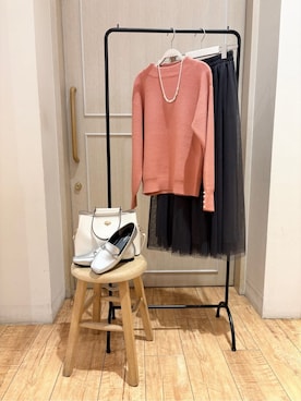 「SHOO・LA・RUE（シューラルー）の【毛玉になりにくい/洗濯機可/S-LL】お袖パールの上品ニット（ニット/セーター、ピンク系）」を使った、まるよOTさん（レディース・164cm）の冬コーディネート
