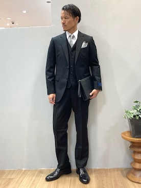 「アイテム（スーツベスト、ブラック系）」を使った、シュンさん（メンズ・167cm）の秋コーディネート