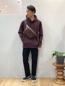 「アイテム（パーカー、レッド系）」を使った、シュンさん（メンズ・167cm）の秋コーディネート