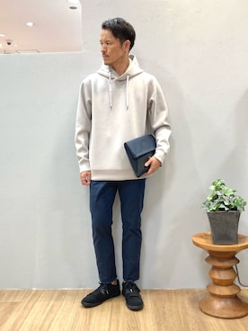 「アイテム（クラッチバッグ、ブルー系）」を使った、シュンさん（メンズ・167cm）の秋コーディネート