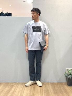 「アイテム（クラッチバッグ、グレー系）」を使った、シュンさん（メンズ・167cm）の春コーディネート