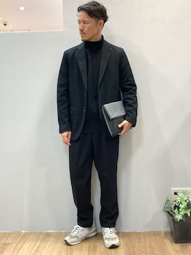 「アイテム（クラッチバッグ、グレー系）」を使った、シュンさん（メンズ・167cm）の秋コーディネート