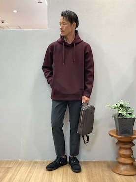 「アイテム（パーカー、レッド系）」を使った、シュンさん（メンズ・167cm）の秋コーディネート