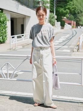 「SLOBE IENA（スローブイエナ）のLE DENIM ライトカーブバギーデニムパンツ（デニムパンツ、ホワイト系）」を使った、Kamiyaさん（レディース・164cm）の夏コーディネート