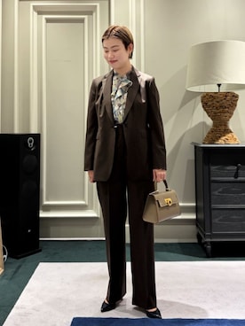 「CARBOTTI（カルボッティ）のアイテム」を使った、Inoue_TOMORROWLANDさん（レディース・162cm）の秋コーディネート