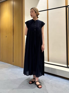 「GALERIE VIE（ギャルリー ヴィー）のインドコットン フレアマキシワンピース（ワンピース、ブルー系）」を使った、Sasaki_TOMORROWLANDさん（レディース・168cm）の夏コーディネート