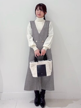 「index（インデックス）のタートルネックタックパフスリーブニット【洗濯機OK】（ニット/セーター、ホワイト系）」を使った、あやなさんの秋コーディネート