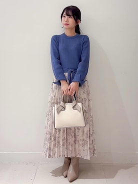 「index（インデックス）のフラワープリーツドッキングニットワンピース【洗濯機OK】（ワンピース、ブルー系）」を使った、あやなさんの秋コーディネート