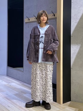 「LEPSIM（レプシィム）のSPICE GIRLS LS　1017579（Tシャツ/カットソー、ブルー系）」を使った、チヒロさん（レディース・162cm）の秋コーディネート