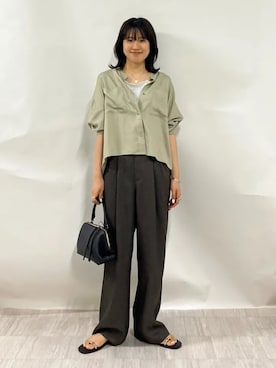 「SHIPS（シップス）のアイテム（パンツ）」を使った、齊藤さん（レディース・158cm）の夏コーディネート