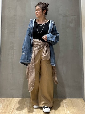 「LEPSIM（レプシィム）のデニムBIGスナップボタンシャツ　1023546（シャツ/ブラウス、ブルー系）」を使った、mrt601lepsimさん（レディース）の夏コーディネート