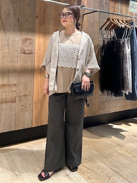 「LEPSIM（レプシィム）のストレートライトチノパンツ　1043153（その他パンツ、グレー系）」を使った、mrt601lepsimさん（レディース）の夏コーディネート