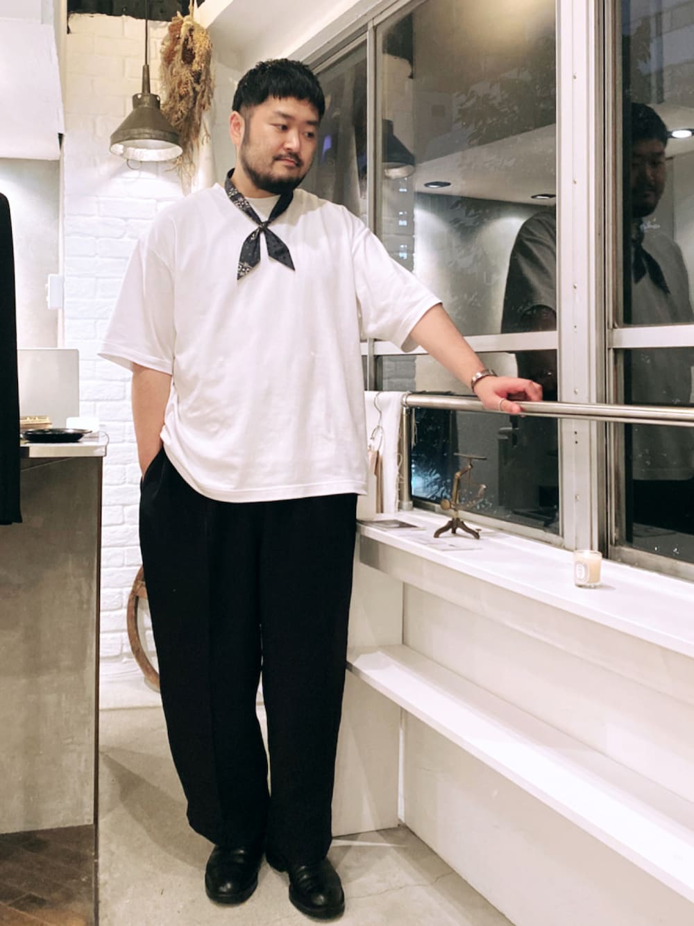 「UNIQLOのMEN ビッグシルエットポケ付きT（半袖）（Tシャツ/カットソー、ホワイト系）」を使った、KOIZUMI TAIKIさん（メンズ・174cm）の秋コーディネートの1枚目の写真