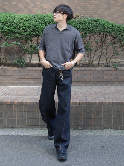 VINTAGE WASHED CURVED DENIM