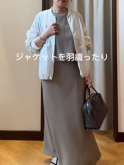 上品な艶感が華やかな印象に】グロッシーシアーブルゾン（ブルゾン
