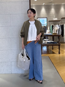 「RIVE DROITE（リヴドロワ）の【上品な艶感が華やかな印象に】グロッシーシアーブルゾン（ブルゾン、グリーン系）」を使った、RDsayaさん（レディース・154cm）の春コーディネート