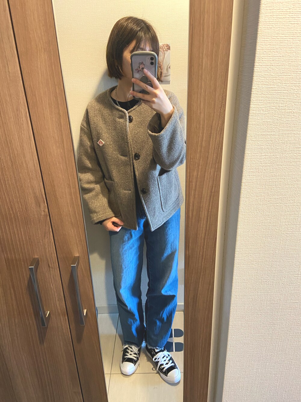 DANTONのノーカラーコートを使った人気ファッション