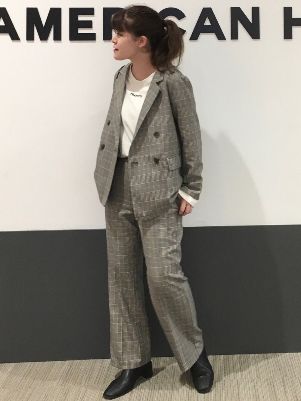 「チェック、セットアップ、ショートブーツ、ロンT、スヌーピー、プチプラ、ポニーテール、白Tシャツ、秋コーデ、だから秋服が好き」｜「後ろ♡コミック柄🐶のアイテム（その他、その他）」を使った、Misato.Sさん（レディース・164cm）の秋コーディネートの1枚目の写真