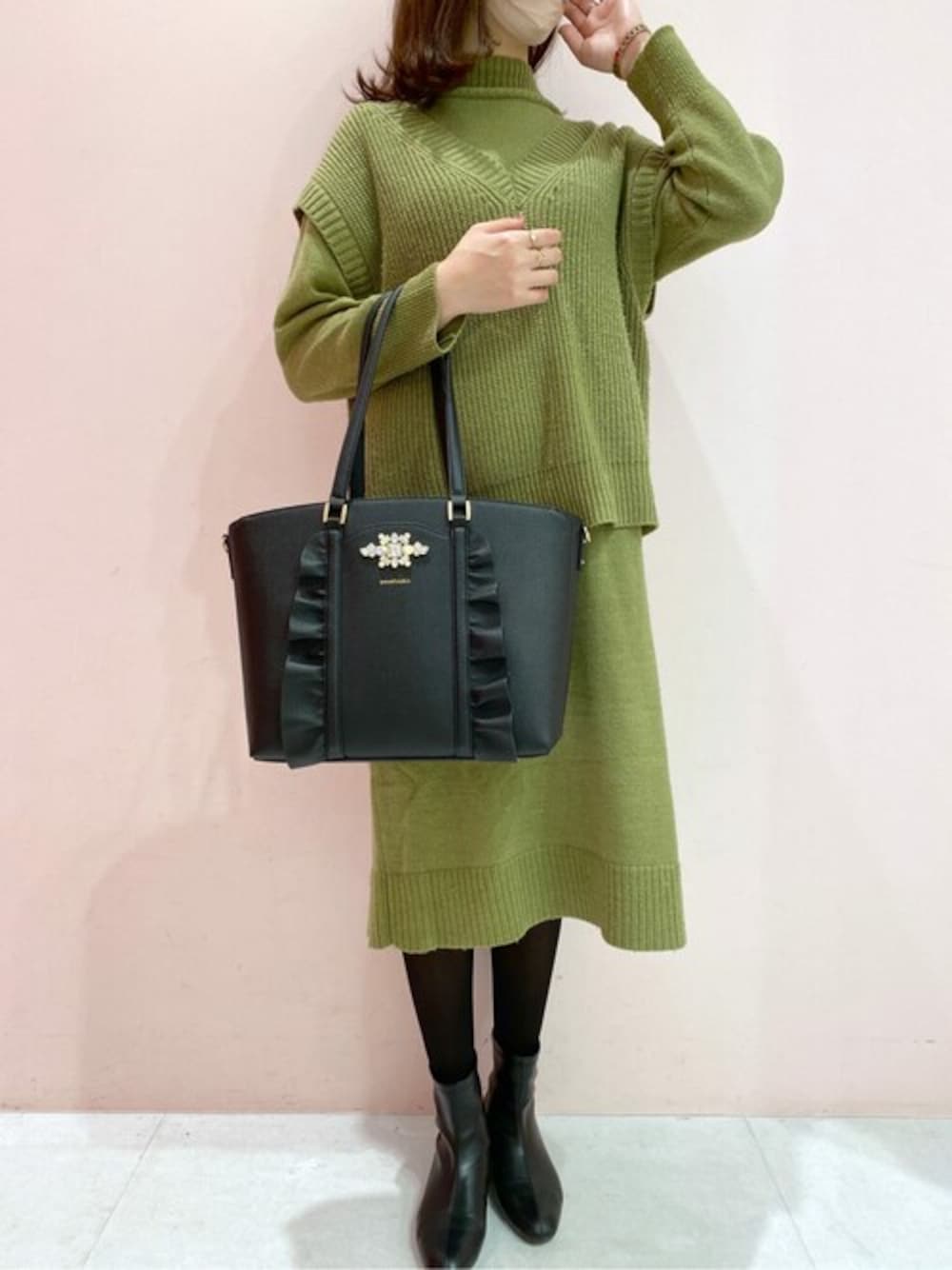 サマンサベガ ビジューフリルA4トートバッグ (ピンク) サマンサベガ SAMANTHAVEGA ビジューフリルA4トートバッグ