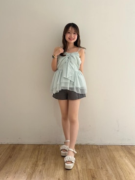 「MAJESTIC LEGON（マジェスティックレゴン）のミルフィーユフリル厚底サンダル（サンダル、ホワイト系）」を使った、はなのさんの夏コーディネート